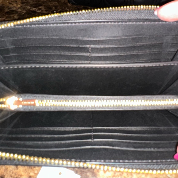 NWT Coach Maggie Small Tote Signature Leather CY670/Coach Accordion Wallet CE551 - Picture 9 of 9